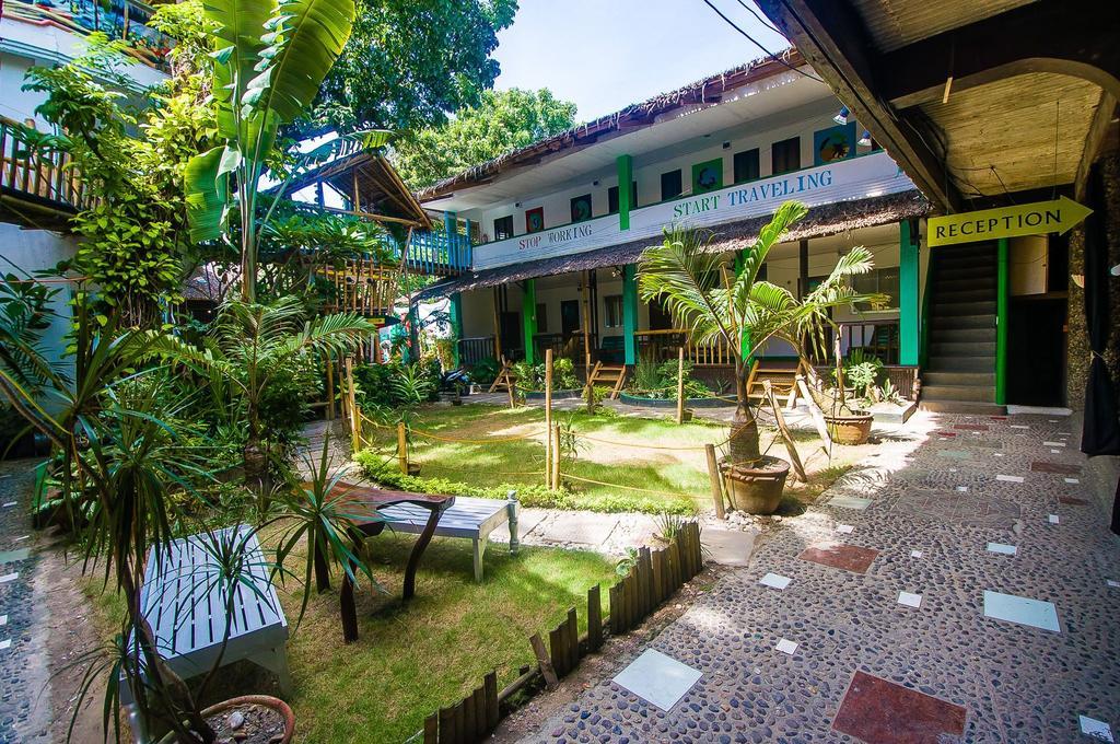 Jeepney Hostel And Kite Resort Balabag  Eksteriør billede