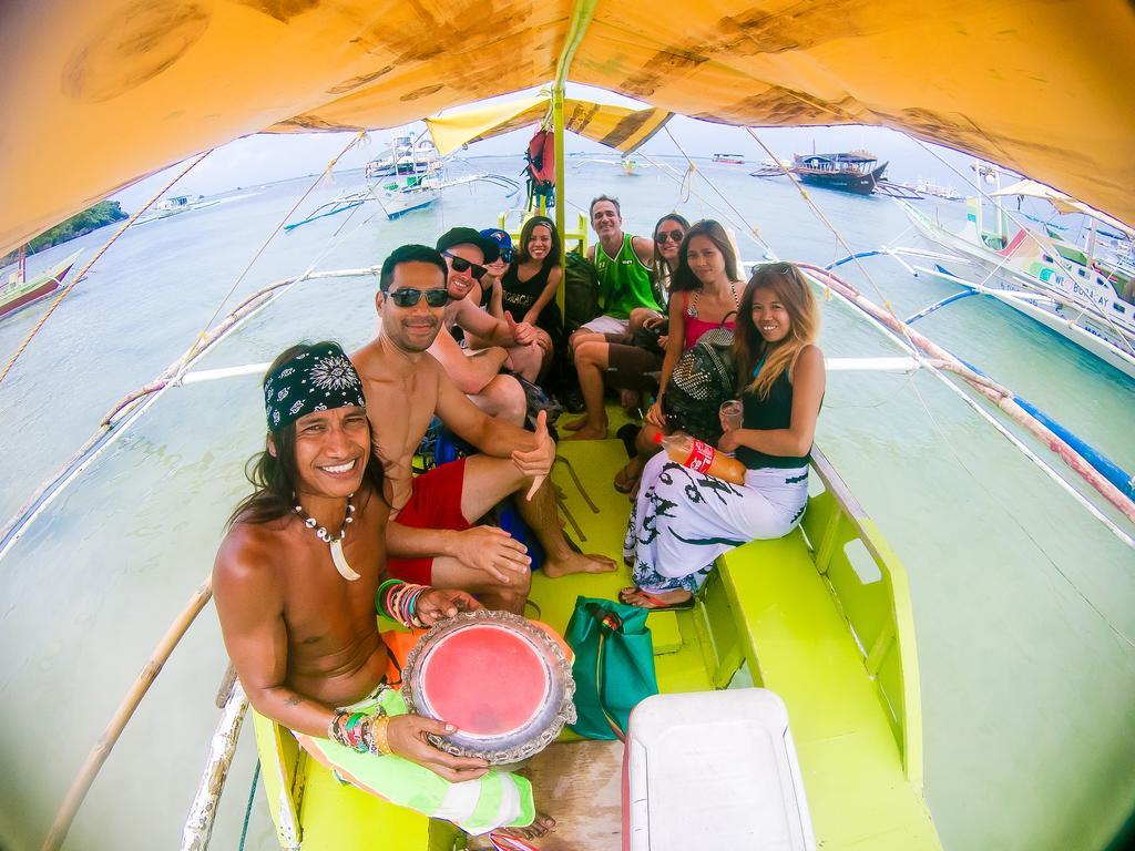 Jeepney Hostel And Kite Resort Balabag  Eksteriør billede