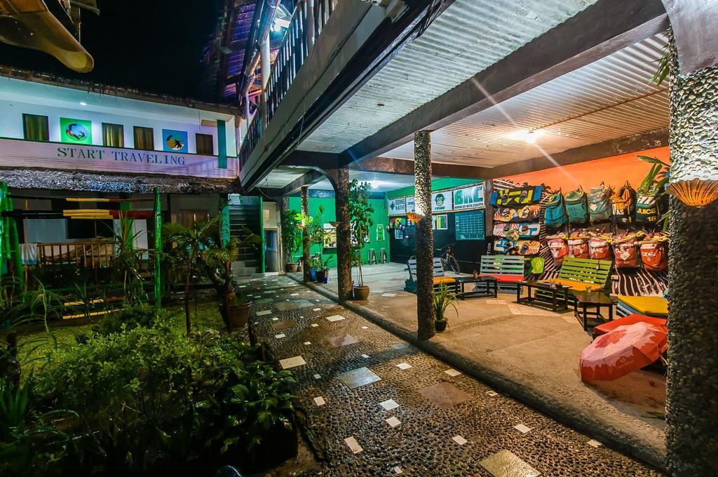 Jeepney Hostel And Kite Resort Balabag  Eksteriør billede