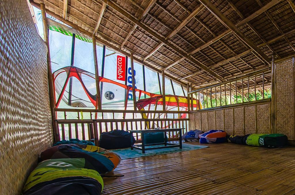 Jeepney Hostel And Kite Resort Balabag  Eksteriør billede