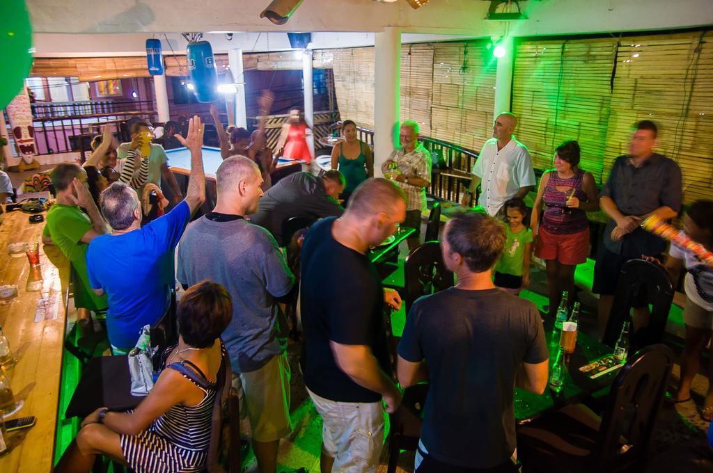 Jeepney Hostel And Kite Resort Balabag  Eksteriør billede