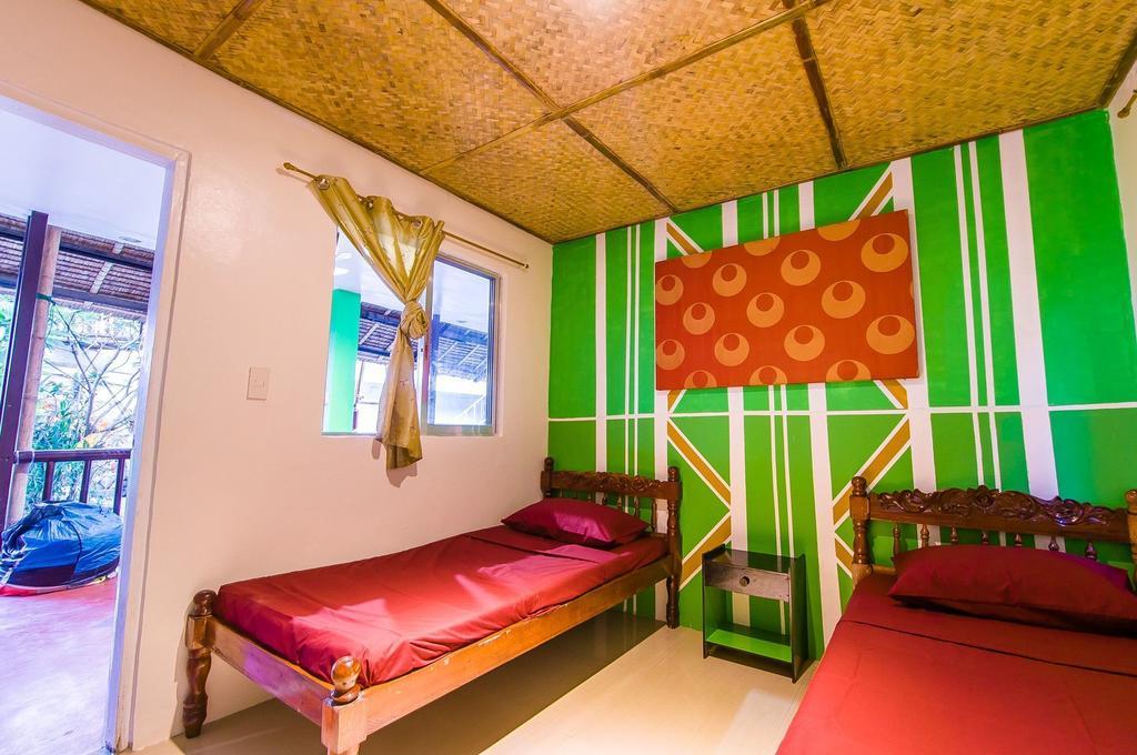 Jeepney Hostel And Kite Resort Balabag  Eksteriør billede